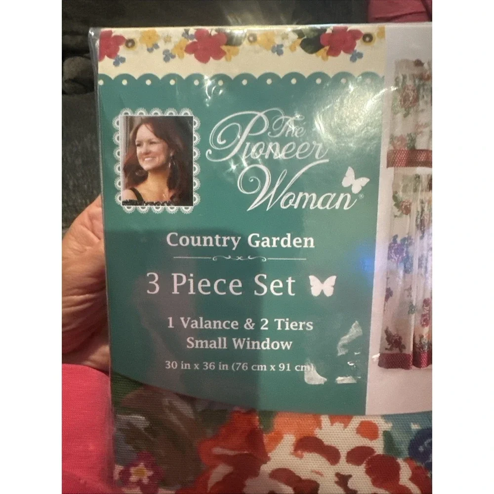 Pioneer Woman ~ Country Garden ~‎ Three (3) Piece Curtain Set ~ 30